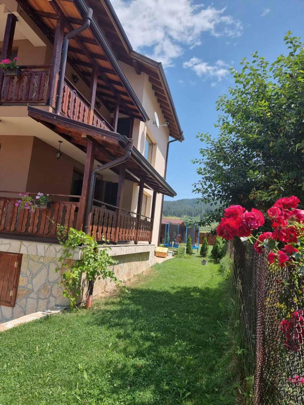 Вила Belle Vie เบลิอิสการ์ ภายนอก รูปภาพ